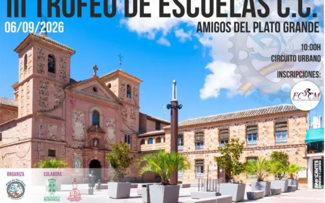 Ciclistas jóvenes participando en el III Trofeo de Escuelas de ciclismo en Herencia