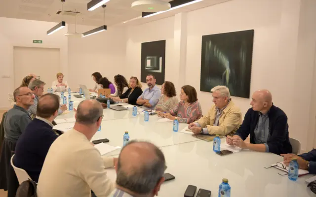 Reunión de la vicepresidenta Sonia González con el Comité Científico del Geoparque Volcanes de Calatrava