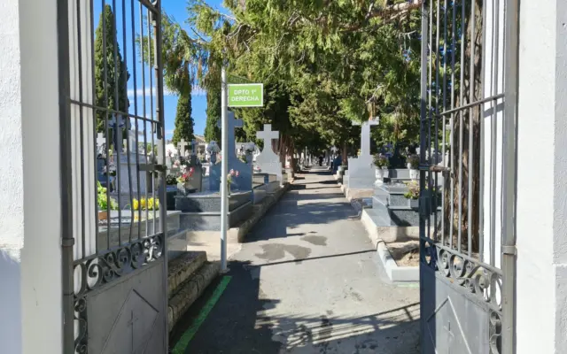 Cementerio municipal de Ciudad Real durante el dispositivo de Todos los Santos