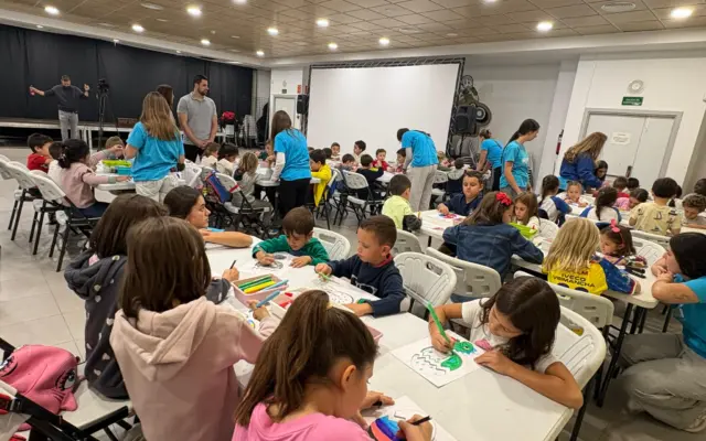 Menores participando en una actividad del Club de los Viernes en Ciudad Real