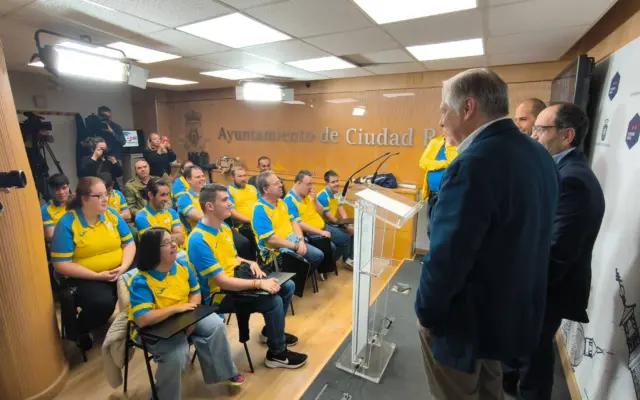 Presentación del equipo Caserío Titanes de balonmano inclusivo en Ciudad Real