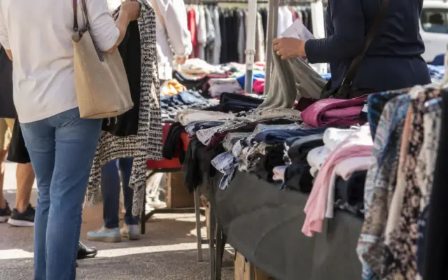 Puestos del mercadillo semanal de Alcázar de San Juan
