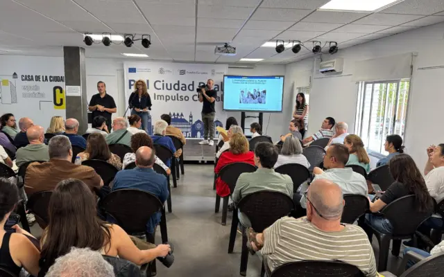 Representantes de asociaciones de Ciudad Real durante la asamblea del Participa Lab 2026