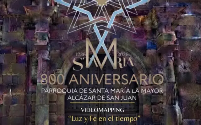 Videomapping proyectado en la fachada de la parroquia de Santa María la Mayor de Alcázar de San Juan por su VIII Centenario