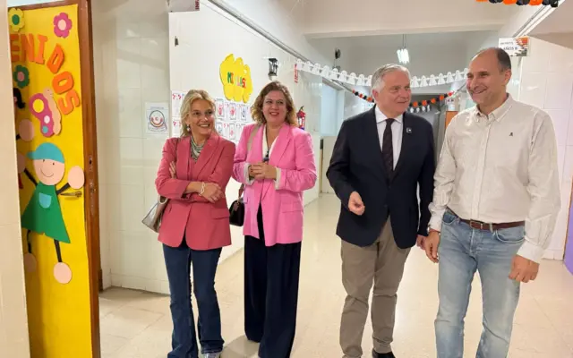 El alcalde de Ciudad Real visita el colegio Santo Tomás de Villanueva para conocer el programa de colaboradores escolares