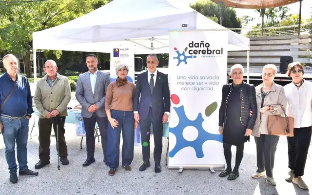 Punto de información de Adace en el Paseo de San Gregorio de Puertollano