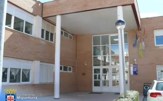 Instalación de climatización y paneles solares en un colegio público de Miguelturra