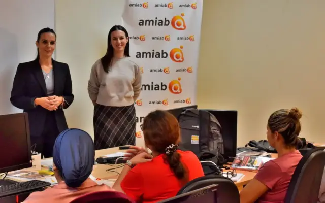 Alumnado del curso de Amiab de actividades auxiliares en viveros y jardinería en Puertollano