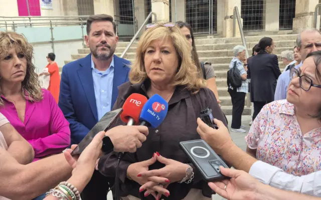 Concentración frente a la Subdelegación del Gobierno en Ciudad Real en repulsa por los últimos asesinatos machistas